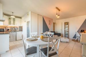 Appartements Splendid T2 Piscine en ete avec terrasse, Airbus et Aeroport : photos des chambres