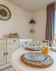 Appartements Splendid T2 Piscine en ete avec terrasse, Airbus et Aeroport : photos des chambres