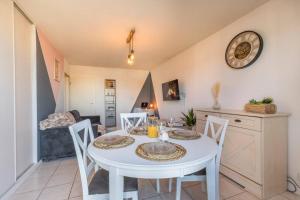 Appartements Splendid T2 Piscine en ete avec terrasse, Airbus et Aeroport : photos des chambres