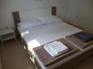 Apartmani Lana, 40 metara do mora, Seline (2+1)