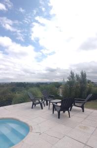 Casa de huéspedes con pileta.