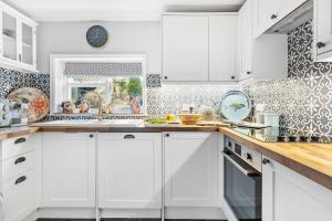 Crooks Cottage - Charming, characterful, glorious views from the garden