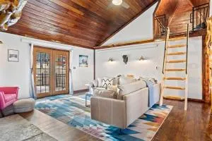 Tatanka Hideaway Hot Tub Pool Table Massive Space - 温泉城