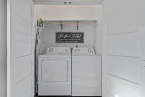 Gazebo 4BR Ping Pong Arcade Room