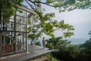 Izu Cliff House. Open Ocean Views. National Park.