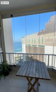 Pé na areia! Apart hotel com vista para o mar e lazer completo! Front beach apartment with ocean view and amenities!