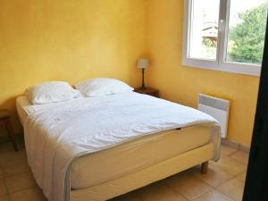 Maisons de vacances Maison Saint-Cast-le-Guildo, 5 pieces, 8 personnes - FR-1-700-2 : photos des chambres