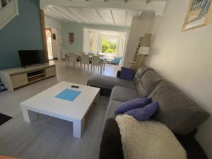 Maisons de vacances Maison Saint-Cast-le-Guildo, 4 pieces, 6 personnes - FR-1-700-3 : photos des chambres