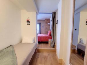 Appartements Appartement Montvalezan-La Rosiere, 3 pieces, 8 personnes - FR-1-275-197 : photos des chambres