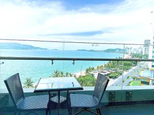 The Costa Central and Luxury 2 bedrooms