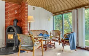 3 Bedroom Stunning Home In Højby