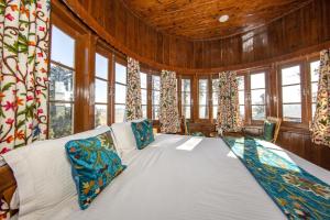Gulmarg Ski Hill Resort
