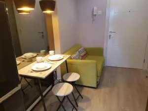 Madison Park Apartment 1 Bedroom near Central Park Mall - Koneng