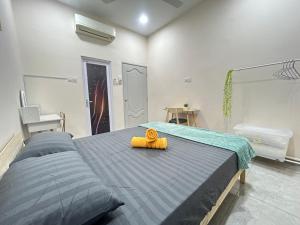 8 Bukit Markisa nearby CMH 10Pax