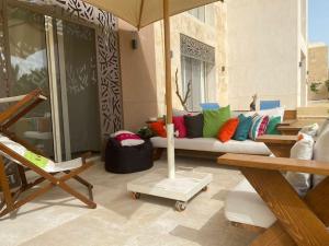 Mangroovy - 1BR Glamorous Gouna view condo