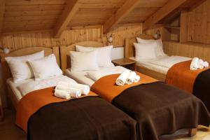 Triple Room with Bathroom room in Tiszafa Vendégház