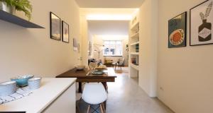 Dante Apartment by Holiday Solutions