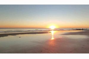 Villa Yoli 26 con Piscina y Jardin cerca de la Playa