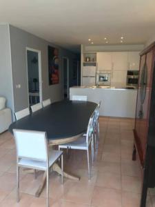 Maisons de vacances Les Jasmins 8 pers Piscine commune calme et confort : photos des chambres