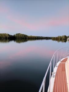 Bateaux-hotels Escale Royale Port Ilon : photos des chambres