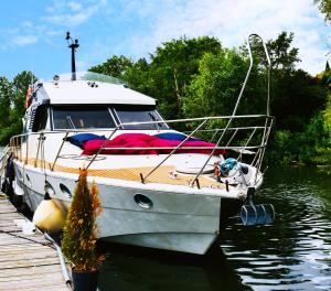 Bateaux-hotels Escale Royale Port Ilon : photos des chambres