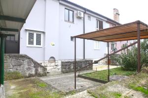 Warm and Comfy Piran Apartment with Parking!