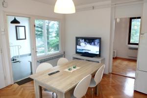Warm and Comfy Piran Apartment with Parking!