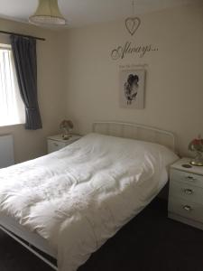 Cottage - Sleeps 4 - Pets Ok - Parking - Garden