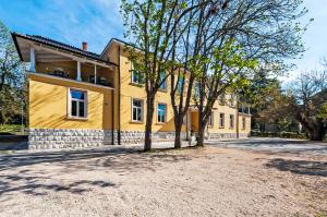 Villa Aurum Health & Climatotherapy Center 