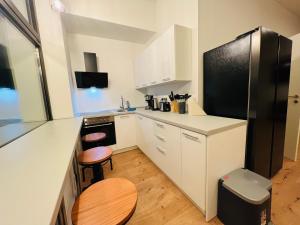 Big Apartment l 18 Beds l Free Parking l WiFi l