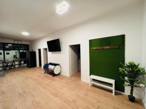 Big Apartment l 18 Beds l Free Parking l WiFi l