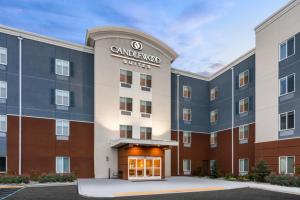 Candlewood Suites Portland Airport, an IHG Hotel