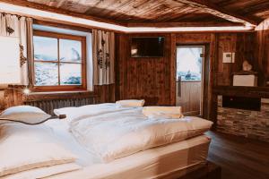 Suite with Hot Tub