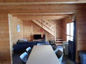 Chalets Chalet La Joue du Loup, 6 pieces, 13 personnes - FR-1-504-31 : photos des chambres