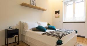 Dante Apartment by Holiday Solutions