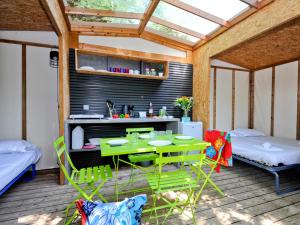 Campings Camping Emeraude : photos des chambres