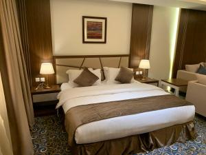 ضيافة القرية الثلاثية شقق مخدومة ALDyafa