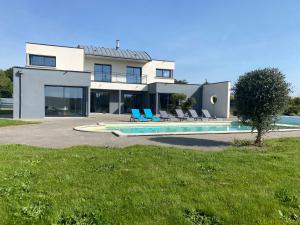 Maisons de vacances Maison Ker Eden, 260M2, piscine et spa, ideale pour visiter Bretagne : photos des chambres