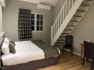 Hotels Logis Hotel Restaurant Le Moulin de la Coudre : photos des chambres