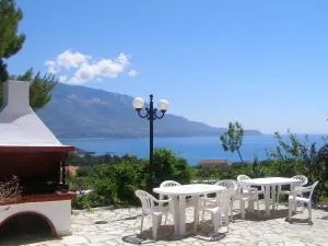 Christina Villas - Dhorizáta