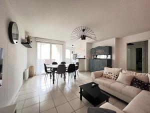 Appartements Le Verrieres - Appartement Cozy avec balcon proche de la gare : photos des chambres