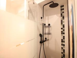 Appartements Mont-Dore : Charmant T2 a 100m du marche avec WIFI au pied du Puy de Sancy - FR-1-608-197 : photos des chambres