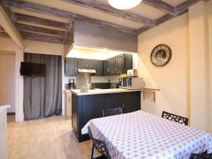 Appartements Charmant T2 en hyper centre, proche Thermes, tout equipe avec balcon - FR-1-608-208 : photos des chambres