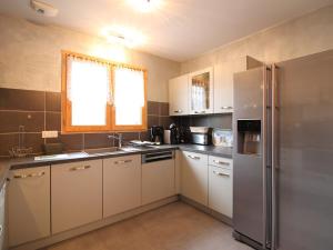 Le Mont-Dore : Chalet 4 chambres avec garage et terrasse - FR-1-608-223