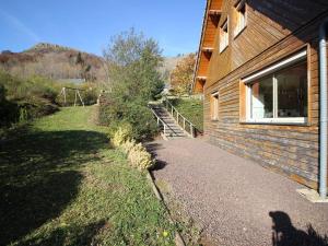 Chalets Mont-Dore : Chalet spacieux avec parking et grand terrain - FR-1-608-106 : photos des chambres