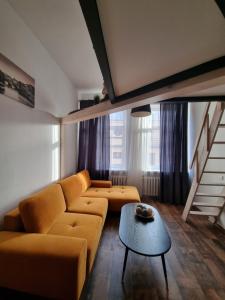 Dp Art 4 OLD TOWN Self check in