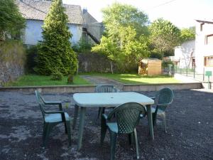 Maison au Mont-Dore avec jardin clos, idéale pour 10 personnes - FR-1-608-120