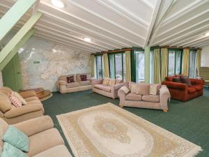 Lower Treginnis Farm