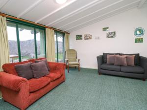 Lower Treginnis Farm