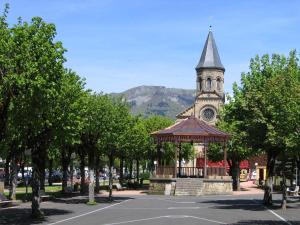 T2 bis au centre de La Bourboule avec WiFi et parking, jusquà 5 personnes - FR-1-608-29